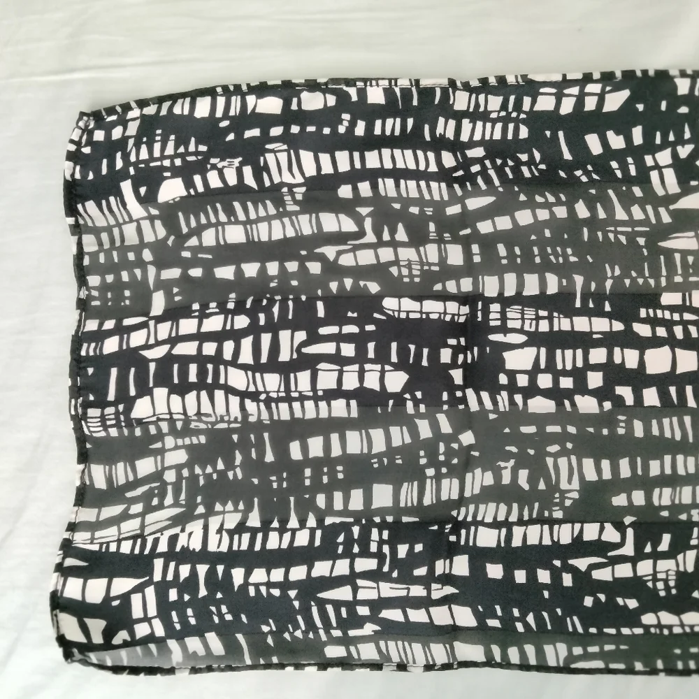 Chico's Black and White Patterned Lightweight Oblong Silk Scarf 10.5